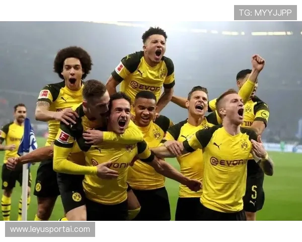 多特蒙德开局3轮欧冠均进4球，创队史纪录