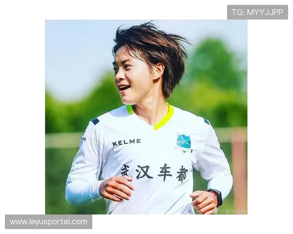 中国女足抵达悉尼备战亚洲杯，王霜参与合练状态良好